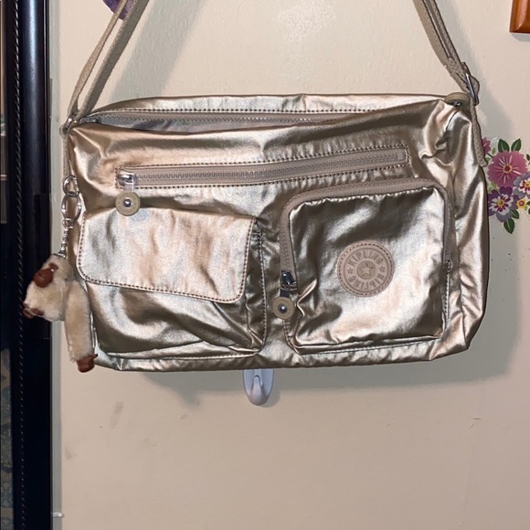 Kipling Handbags - Brand new never used Kipling bag
